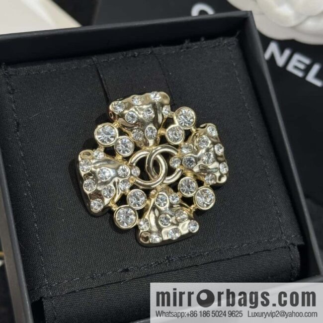 ❗️New ❗️☀️ New ☑️ Chanel Double C Clover Brooch ☀️