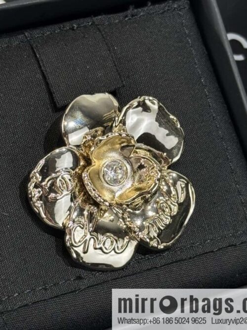 wsxc1727194793018_3-800x800pojgsunbkjb52109_20250630003909.jpg ❗️New ❗️ ☀️ New ☑️ Chanel Double C Gold Camellia Brooch ☀️