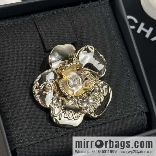 ❗️New ❗️ ☀️ New ☑️ Chanel Double C Gold Camellia Brooch ☀️