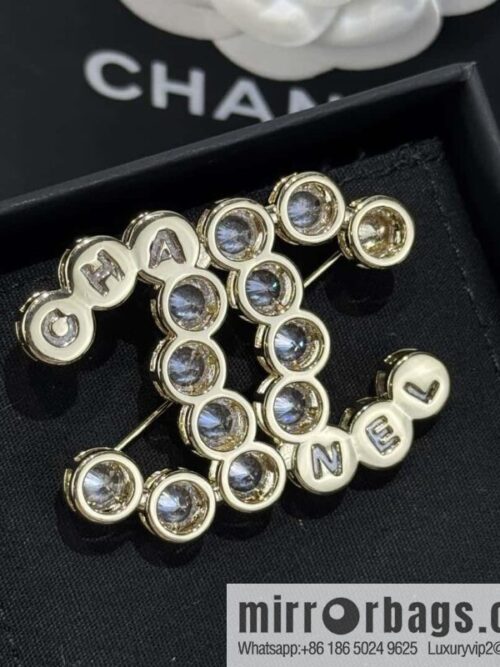 wsxc1727194798454_0-800x800hpxtkovi3bc52085_20250630003848.jpg ❗️New ❗️☀️ New ☑️ Chanel Double C Round Diamond Brooch ☀️