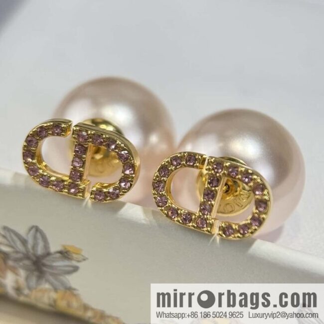 New ☑️ DIOR CD pink pearl stud earrings