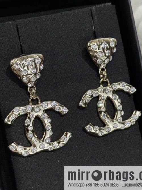 wsxc1727279695481_0-800x800etdjzhjdn2h51988_20250630003756.jpg ❗️New ❗️ ☀️ new ☑️ chanel c2 double c three stud earrings ☀️