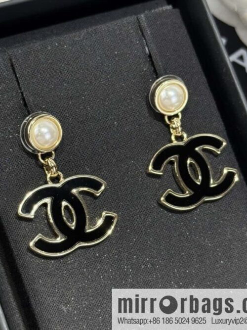 wsxc1727279697384_0-800x800d2uy4d4dcw251980_20250630003750.jpg ❗️New ❗️☀️ new ☑️ chanel c2 double c black stud earrings ☀️