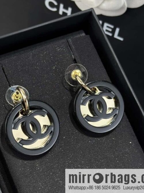 wsxc1727279701075_0-800x800axf1azl25yl51964_20250630003733.jpg ❗️New ❗️ ☀️ new ☑️ chanel c2 double c round black stud earrings ☀️