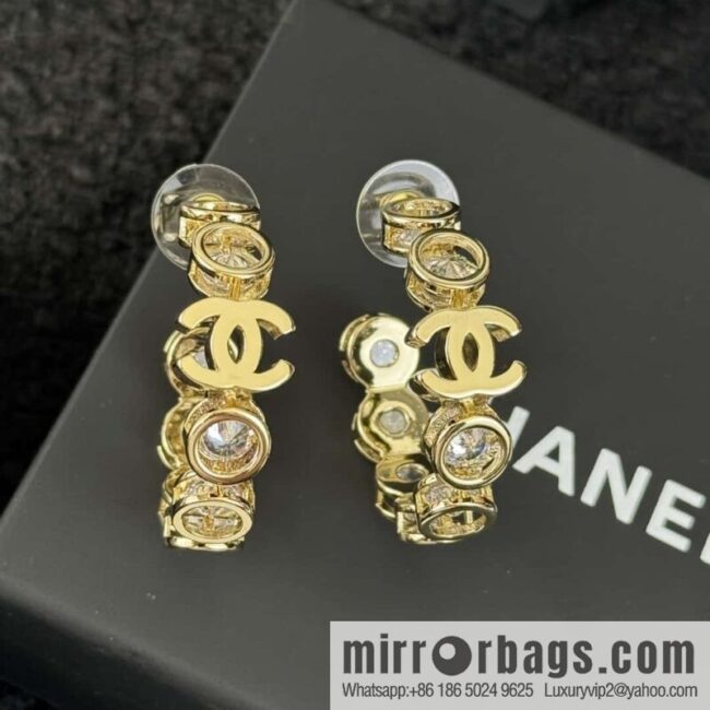 ❗️New ❗️☀️ New ☑️ Chanel semi-round double c round diamond stud earrings ☀️