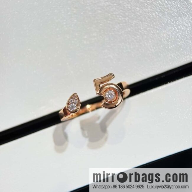 ❗️New ❗️☀️ New ☑️ Chanel COCO series 5-character ring ☀️