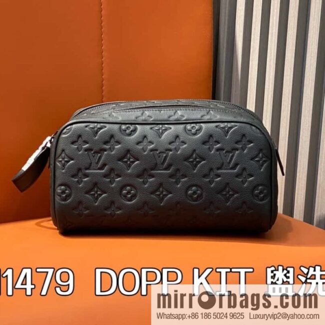 [Boutique‑grade] M11479 black embossed, full leather toilet bag clutch bag series DOPP KIT toilet bag