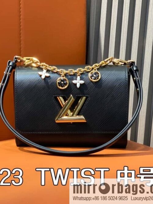 [Boutique‑grade] M11723 black, water ripple Twist series TWIST medium handbag