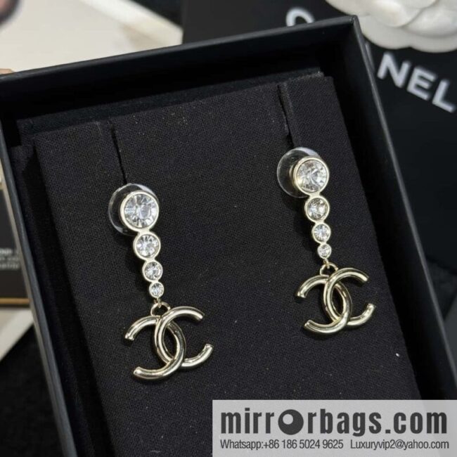 ❗️New ❗️☀️ new ☑️ chanel c2 double c round diamond stud earrings ☀️