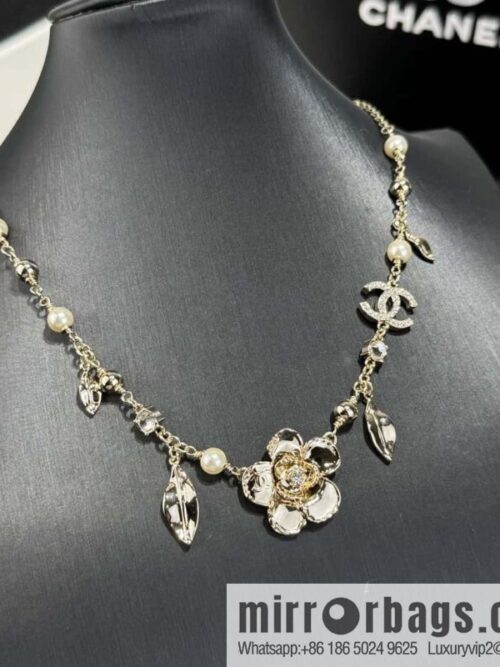 wsxc1727455118540_0-800x8003qu5rekivav51740_20250630003519.jpg ❗️New ❗️ ☀️ New ☑️ Chanel Double C Gold Camellia Leaf Necklace ☀️