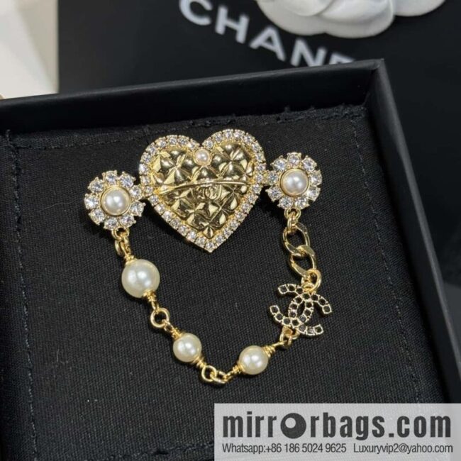 ❗️New ❗️☀️ New ☑️ Chanel Double C Rhombus Peach Heart Love Brooch ☀️