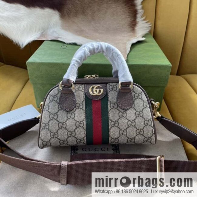 [Original leather] GG Supreme canvas 724606