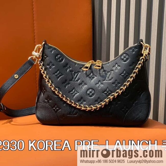 [Boutique‑grade] M12930 black full leather embossed, chain bag croissant series KOREA PRE-LAUNCH handbag