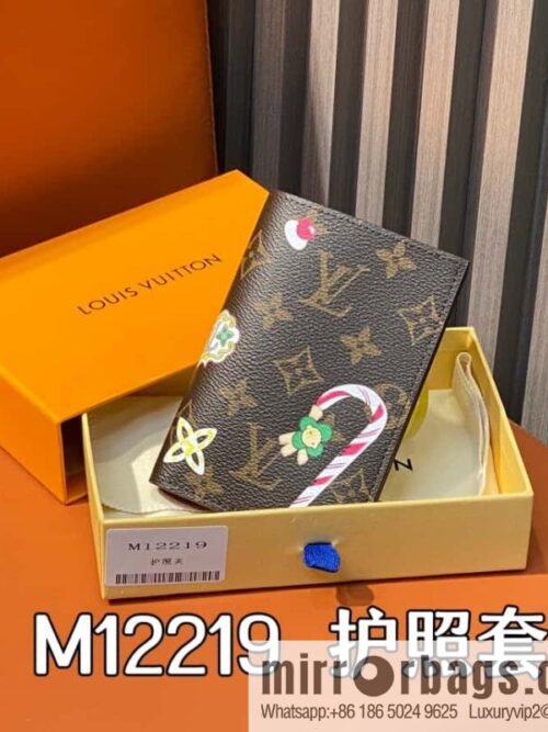 [Boutique‑grade] M12219 red, Christmas model, new autumn and winter model, passport holder, passport cover.