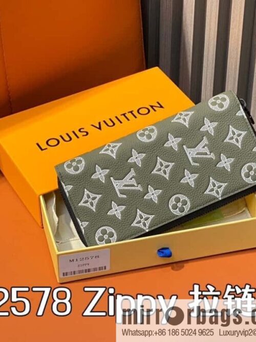 [Premium‑quality] M12578 green full leather embossed, single zipper wallet series Zippy zipper wallet