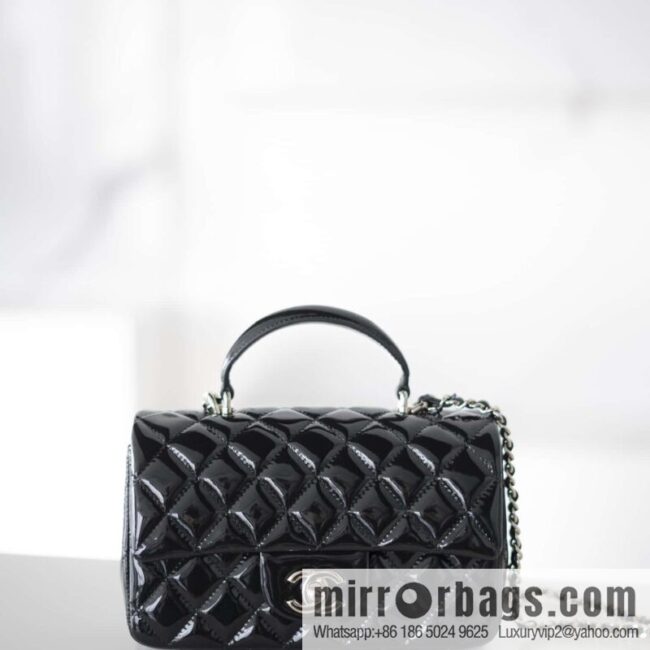 wsxc1730128518524_1-800x800ckwffp1ipzf145339_20250705050456.jpg 𝗖𝗛𝗔𝗡𝗘𝗟 24K CF Mini Portable, patent leather, black AS2431 B18237 94305