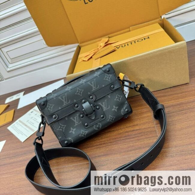 LV M11743 Soul Trunk
