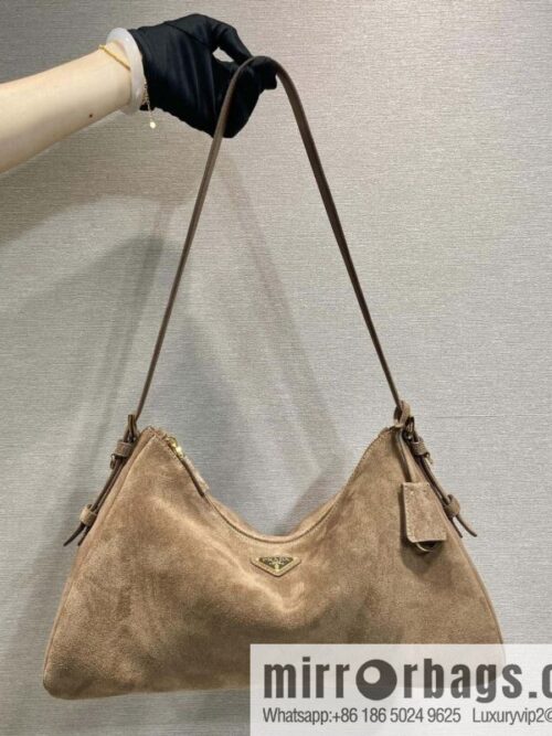 wsxc1731424059902_0-800x800lrmv44hoiss141494_20250705022605.jpg PRADA 🎉 new Aimee armpit bag 🎉 1BC228 fleece leather🎉🎉