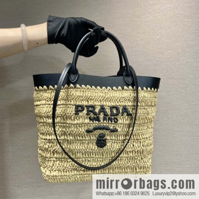 PRADA 🎉 new tote woven bag 🎉 1BG500M🎉🎉