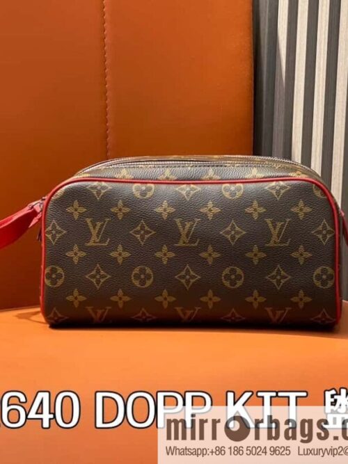 [Boutique‑grade] M12640 presbyopia red, toilet bag series DOPP KIT toilet bag