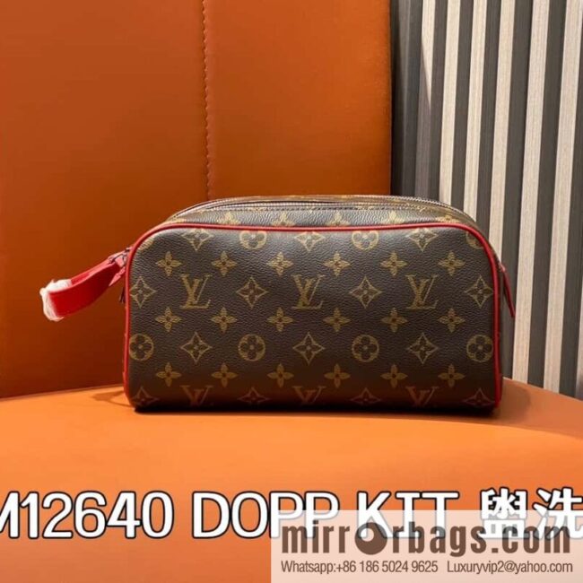 [Boutique‑grade] M12640 presbyopia red, toilet bag series DOPP KIT toilet bag