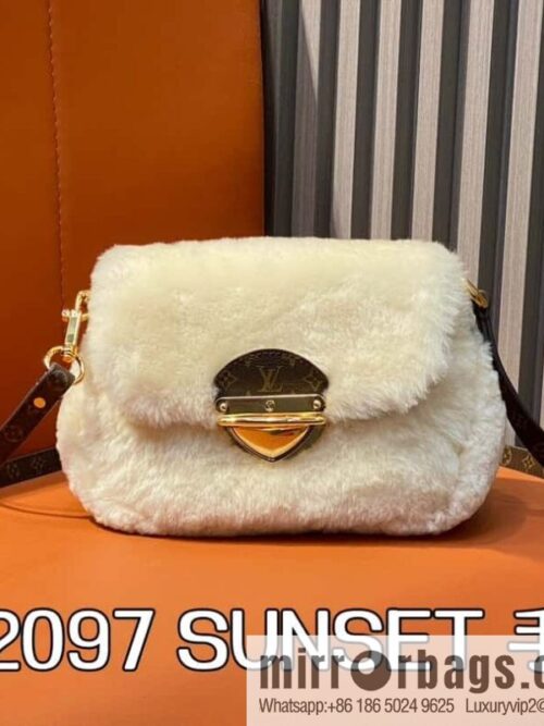 [Boutique‑grade] M12097 meters white plush, underarm bag ingot bag series SUNSET handbag