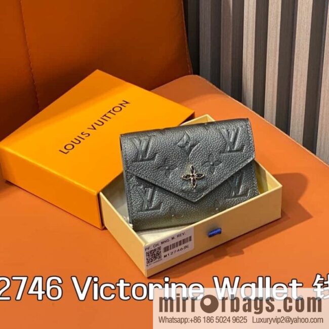 [Boutique‑grade] M12746 pearlescent gray, three-fold wallet series Victorine Wallet wallet