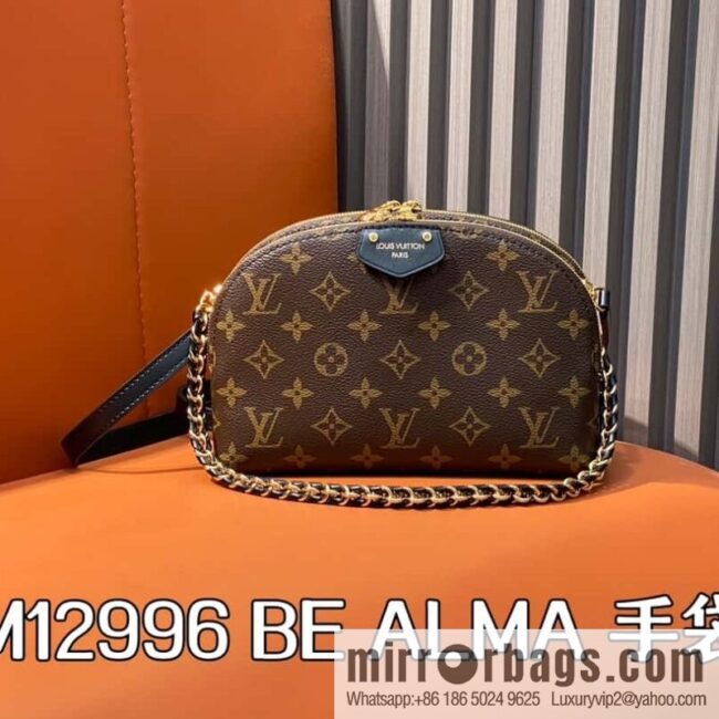 [Boutique‑grade] M12996 presbyopia, chain shell bag series, the new BE ALMA handbag of the season, Be Alma handbag.