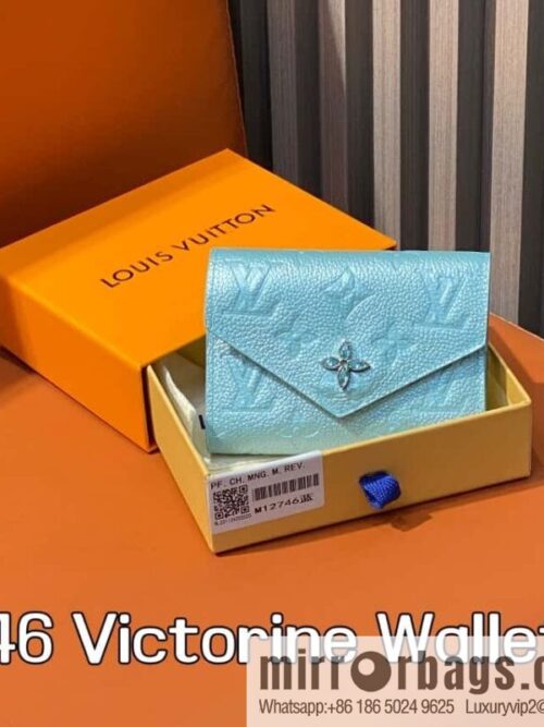 [Boutique‑grade] M12746 pearlescent blue, three-fold wallet series Victorine Wallet wallet