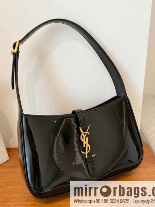 wsxc1732552718612_0-800x800oy00e0adm4u132137_20250704190331.jpg YSL ▪️ 5 🆕 patent leather black 657228