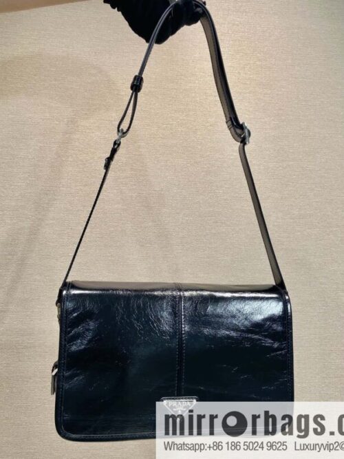 wsxc1733499432667_0-800x800s3mdc0wr0yd131789_20250702222735.jpg PRADA 🎉 new oil wax bag 🎉 2VD073 messenger bag🎉🎉