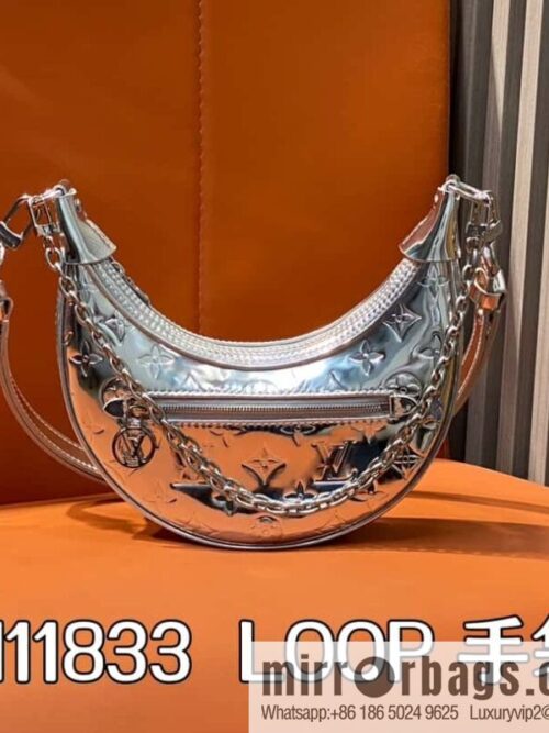 [Boutique‑grade] M11833 silver patent leather, chain moon bag series LOOP handbag