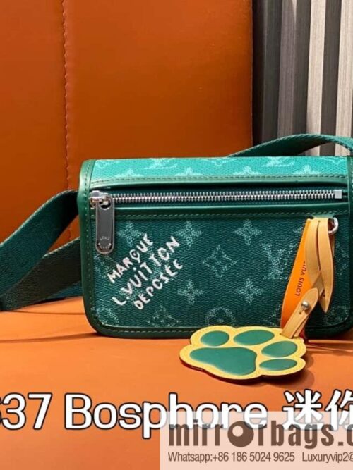[Boutique‑grade] M12637 green silk screen, men\'s bag messenger bag series Bosphore mini handbag