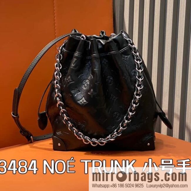 [Boutique‑grade] M13484 black sheepskin, bucket bag series NOÉTRUNK small handbag 2025 Cruise early spring series reversion of the classic Noé handbag