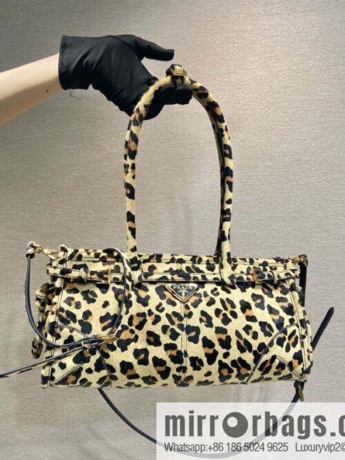 wsxc1734621084587_0-800x800gakta32bgrp130411_20250702214324.jpg PRADA 🎉 LusSo lf printed leopard print 🎉 1BA426🎉🎉
