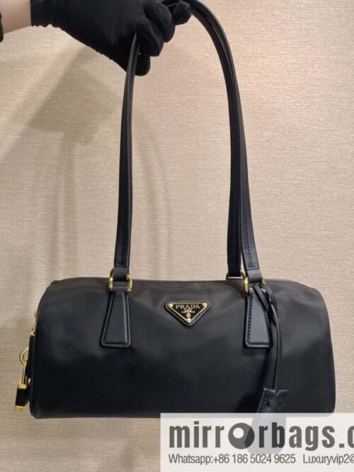 wsxc1734621479699_0-800x800yvpyzi03gqa130393_20250702214252.jpg PRADA 🎉 new lock bag 🎉 1BB127 nylon cloth🎉🎉