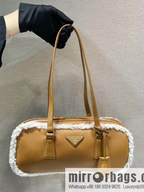 wsxc1734621940432_0-800x800fdtsg5wwxph130377_20250702214226.jpg PRADA 🎉 new sheepskin 🎉 1BB124 new product🎉🎉