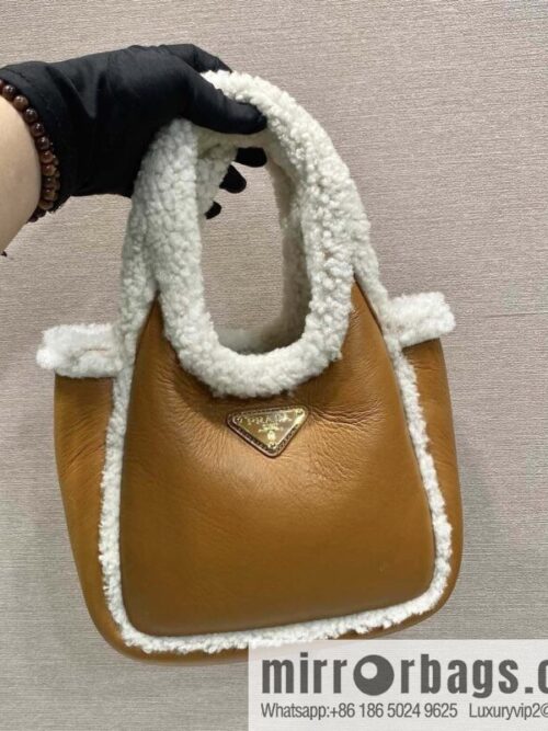 wsxc1734622329080_0-800x800pjd33nurw3s130355_20250702214152.jpg PRADA 🎉 sheepskin bucket bag 🎉 1BA349 new product🎉🎉