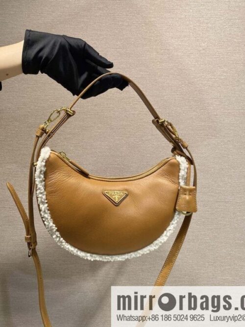 wsxc1734622531554_0-800x800afs50fnsku4130338_20250702214124.jpg PRADA 🎉 Sheepskin Moon Handbag 🎉 1BC194 New🎉🎉