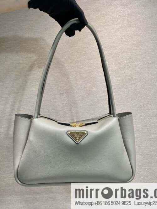 wsxc1734970297801_0-800x800ogz2itis1vl129978_20250702213114.jpg PRADA 🎉 New 🎉 1BA444 Shoulder/Grey🎉🎉