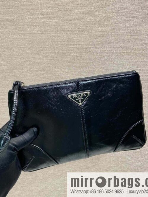 PRADA 🎉 oil wax leather handbag 🎉 2NH006S small oil wax handbag