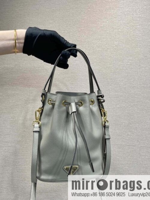 wsxc1735154953313_0-800x800m4yqaglfr3k126650_20250702194953.jpg PRADA 🎉 calfskin bucket bag 🎉 1BE067 new product🎉🎉
