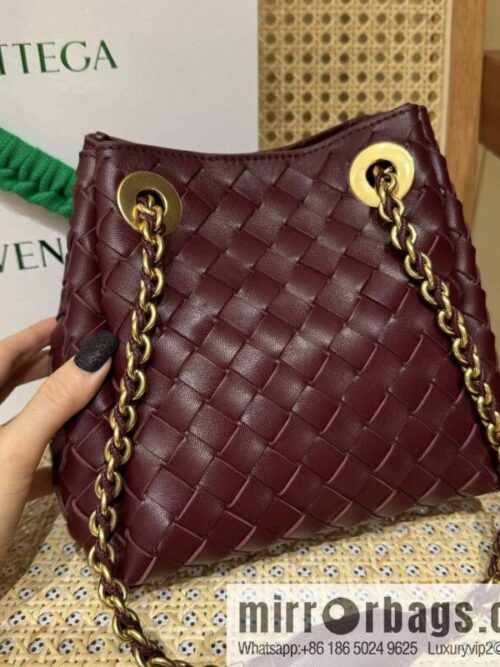 wsxc1735160474761_0-800x800nu5ueqziymo126460_20250702194349.jpg BV Small Parachute Chain Bag, Barolo Burgundy 817175