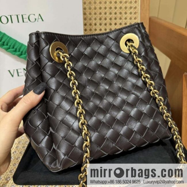 wsxc1735160653791_0-800x800wvrhkgrlib5126448_20250702194318.jpg BV Small Parachute Chain Bag, Chocolate Brown 817175