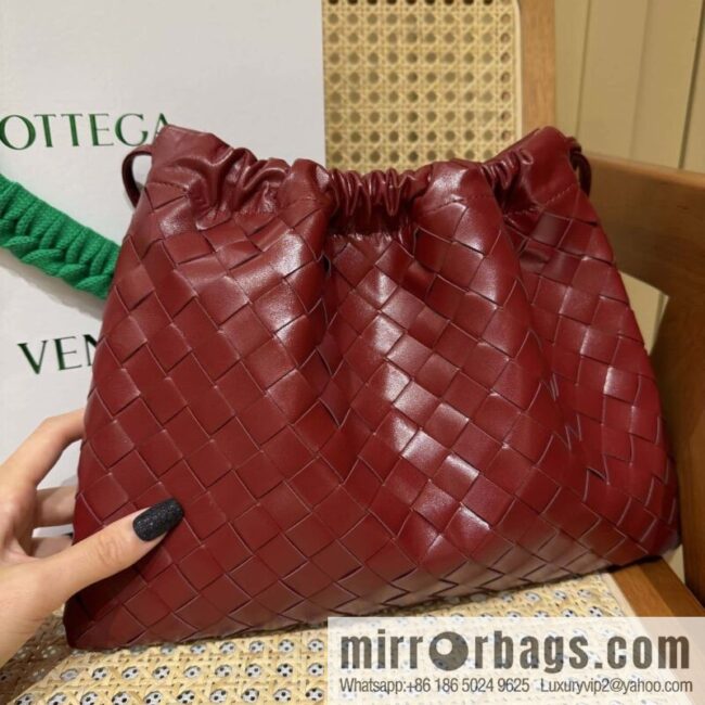 wsxc1735662923561_0-800x800uucwlvdclq5125701_20250702191041.jpg BV Medium Dustbag Clutch 796728 Akane Brown Red