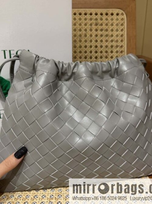 wsxc1735663184239_0-800x800mayqd0ftcmh125677_20250702190728.jpg BV Medium Dustbag Clutch 796728 Silver Grey