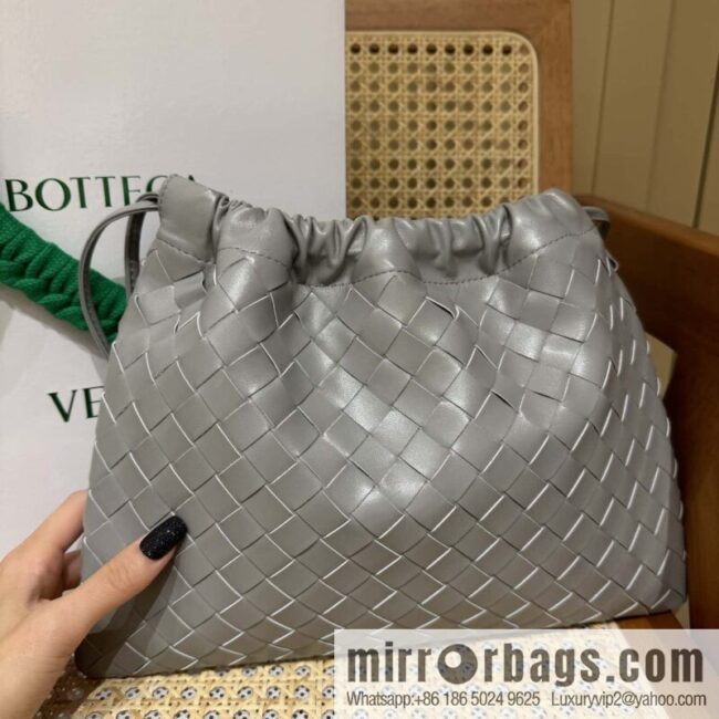 wsxc1735663184239_0-800x800mayqd0ftcmh125677_20250702190728.jpg BV Medium Dustbag Clutch 796728 Silver Grey