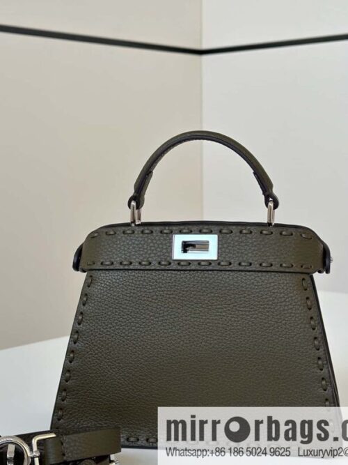 wsxc1735934368593_0-800x800nxk2q4tio35121826_20250702161524.jpg FENDI peekaboo new series I see you petite model number 80133As green