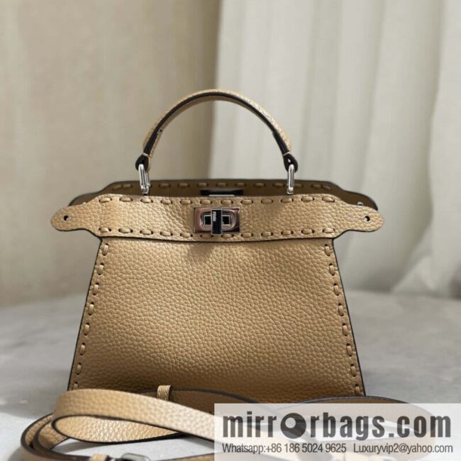 wsxc1735934582399_0-800x800a5w1onxz0aw121810_20250702161354.jpg FENDI peekaboo new series I see you petite model number 80133As brown