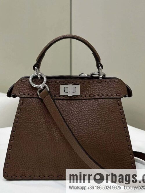 wsxc1735936542439_1-800x8001wnod5ktdlx121616_20250702160037.jpg FENDI peekaboo new series I see you petite model number 80133As coffee color
